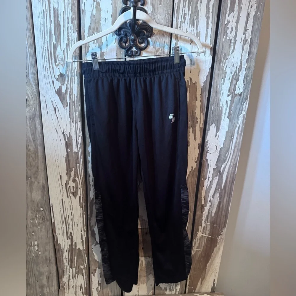 Boys Old Navy Bundle Size 10/ 10/12- 5 Pieces 4 Tops 1 Pant